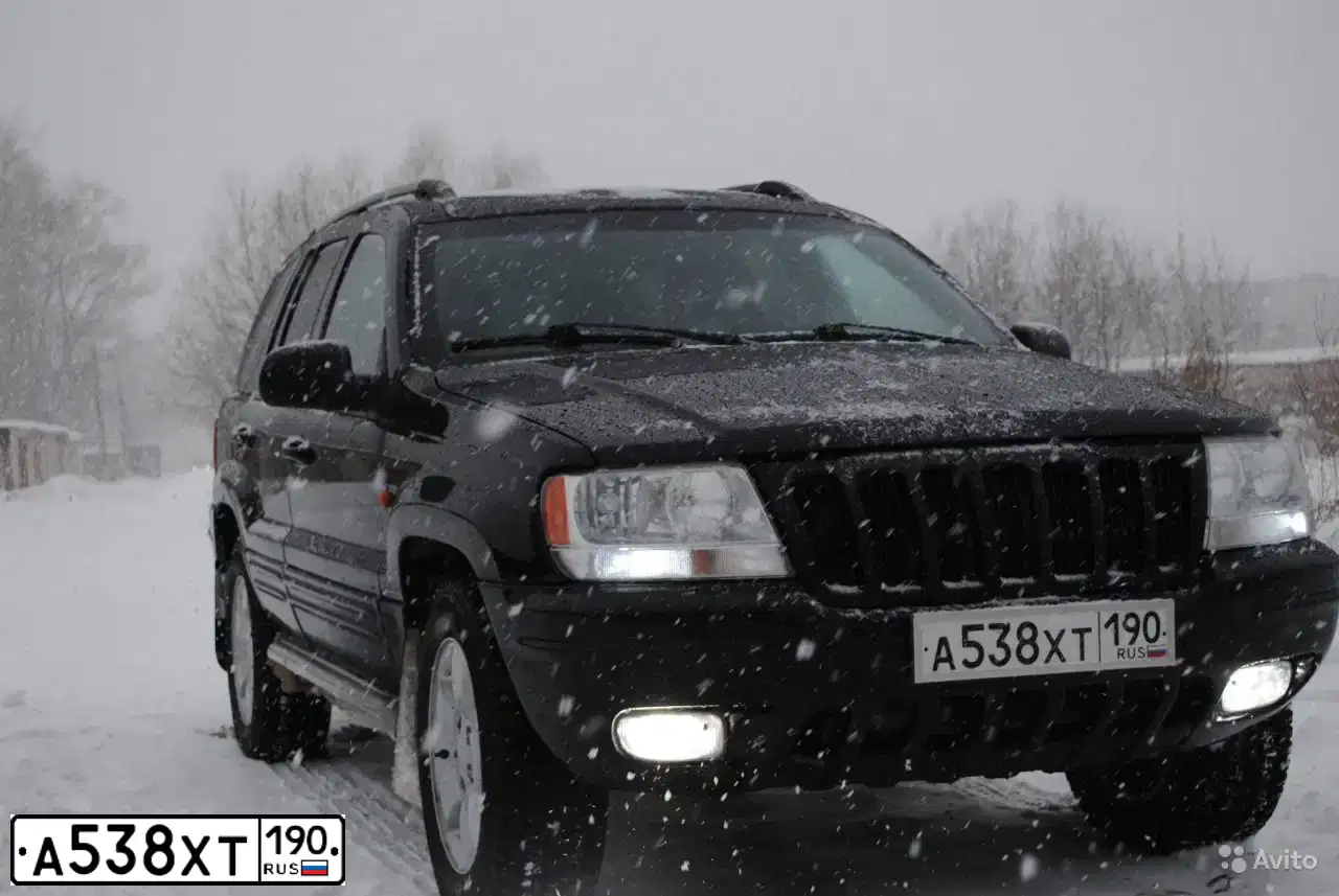 Фото автомобиля JEEP GRAND CHEROKEE, 2001 — госномер А538ХТ190. Цвет: ЧЕРНЫЙ