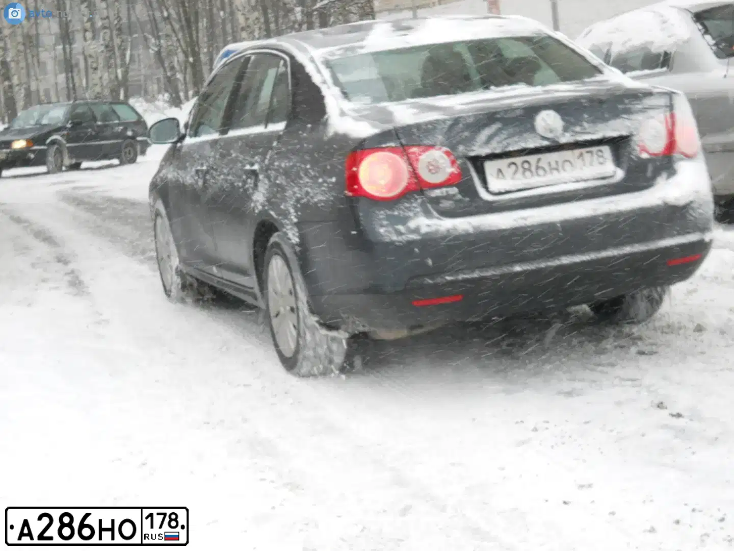 Фото автомобиля VOLKSWAGEN JETTA, 2010 — госномер А286НО178. Цвет: СИНИЙ