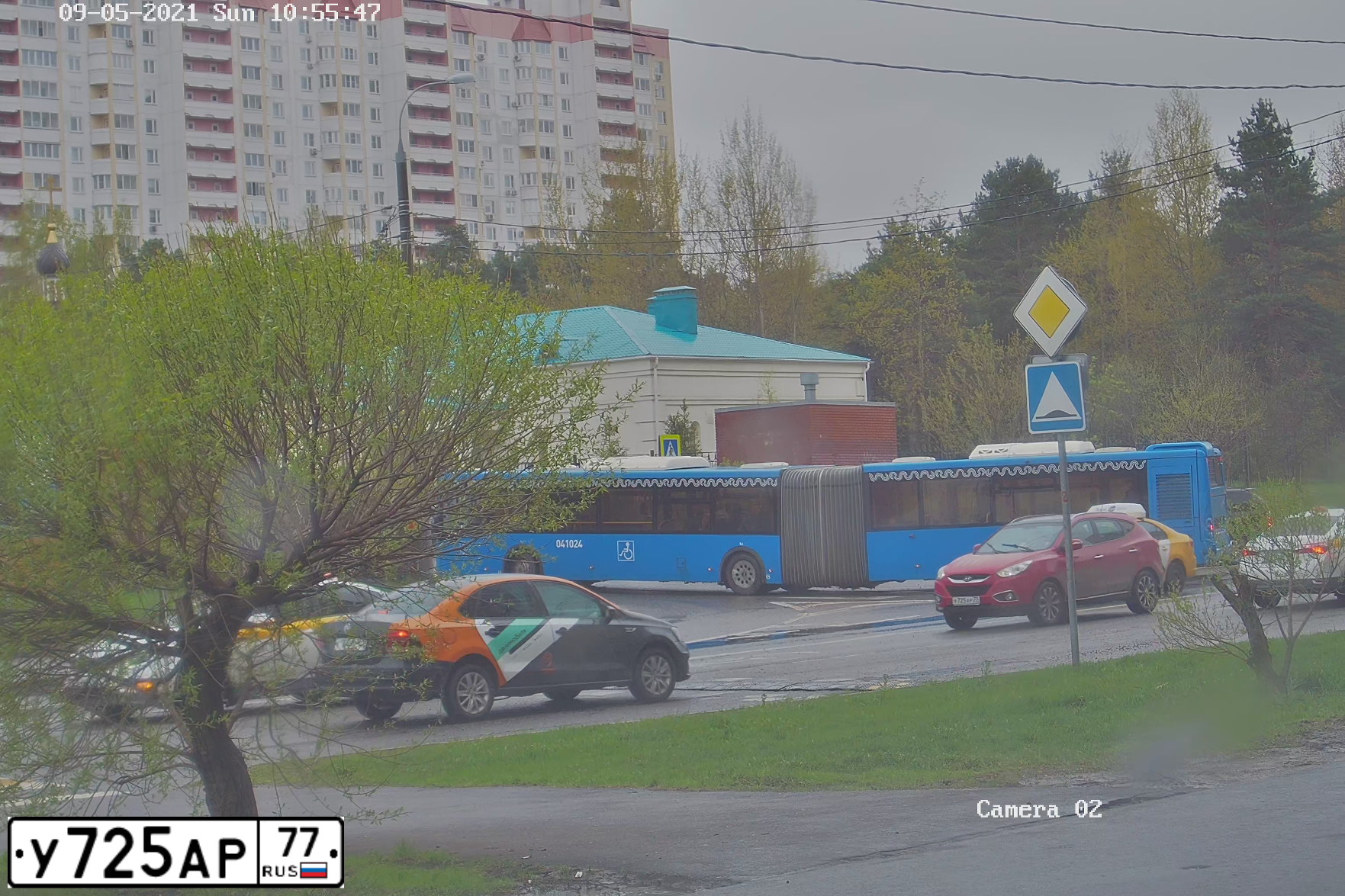 Фото автомобиля HYUNDAI IX35, 2012 — госномер У725АР77. Цвет: КРАСНЫЙ