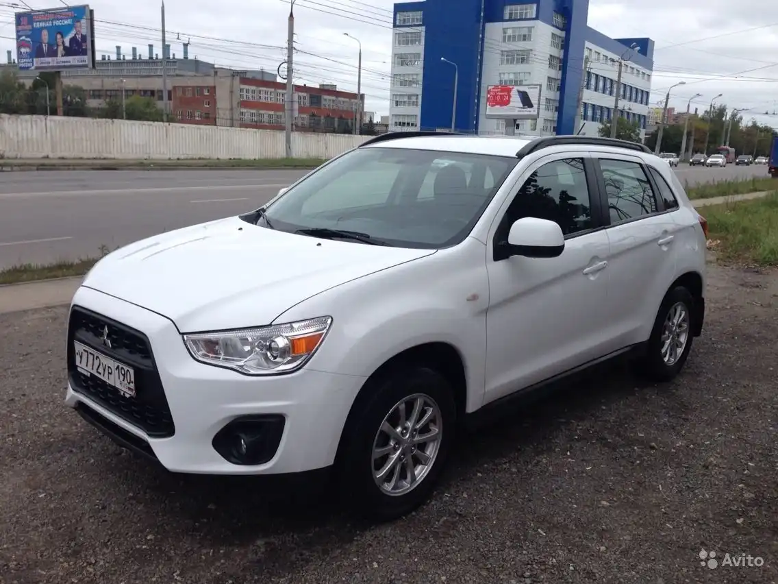 Фото автомобиля MITSUBISHI ASX, 2012 — госномер О261НЕ152. Цвет: БЕЛЫЙ