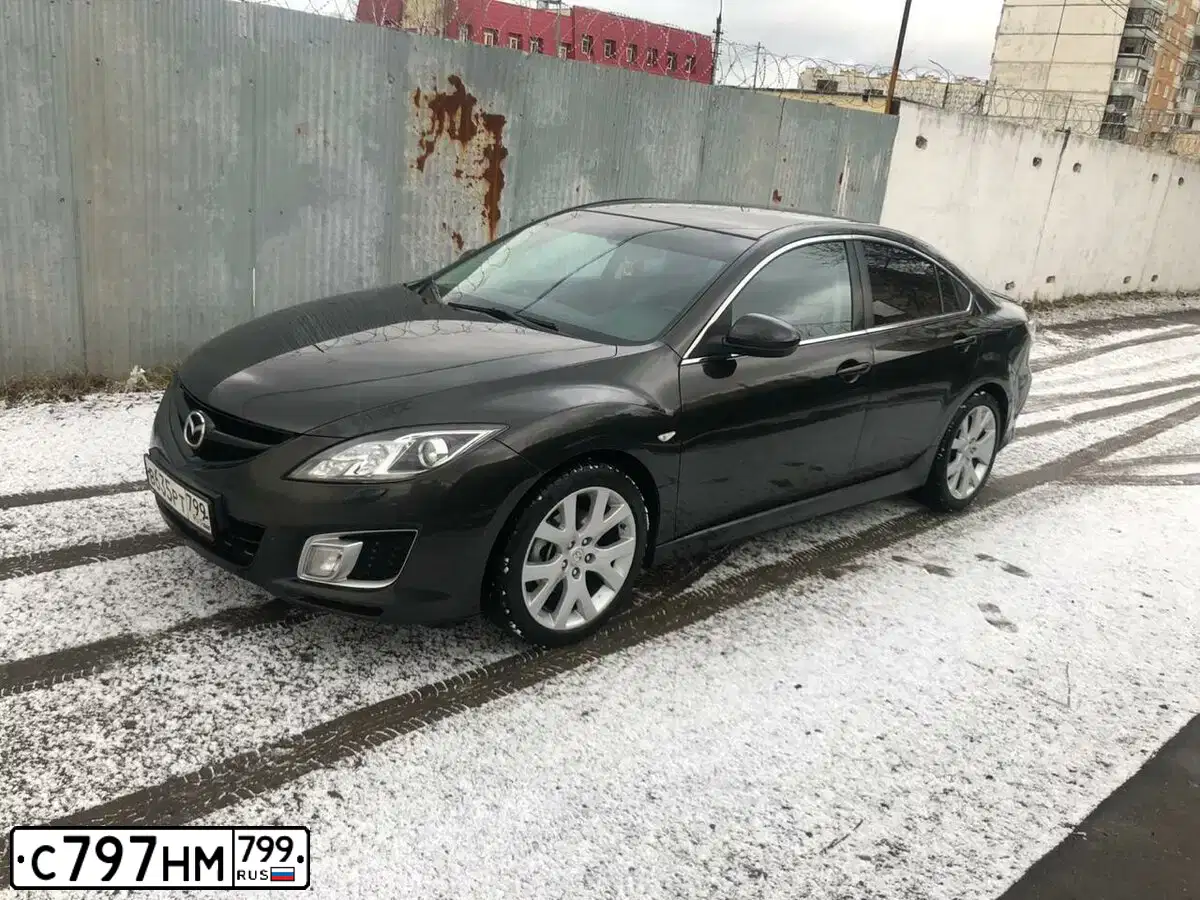 Фото автомобиля MAZDA 6, 2008 — госномер Е590ХМ790. Цвет: Красный
