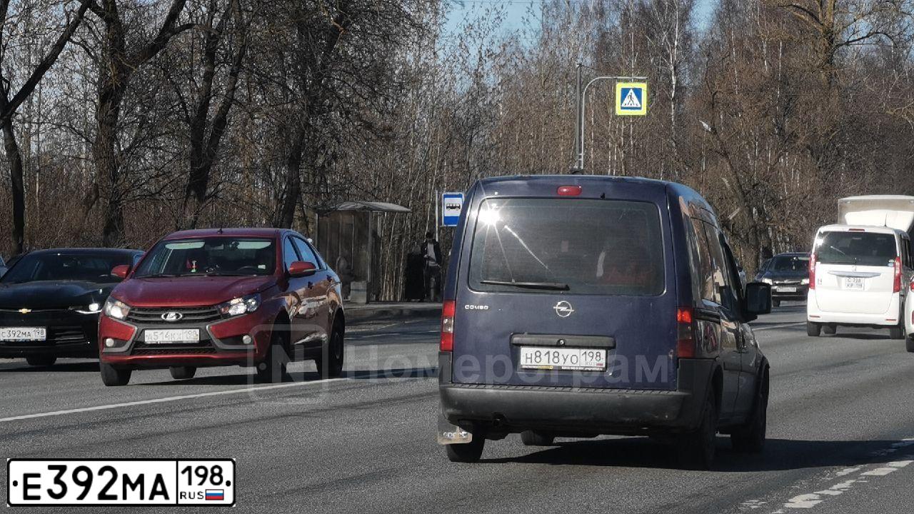 Фото автомобиля MERCEDES G-KLASSE, 2007 — госномер О325ЕЕ198. Цвет: ЧЕРНЫЙ