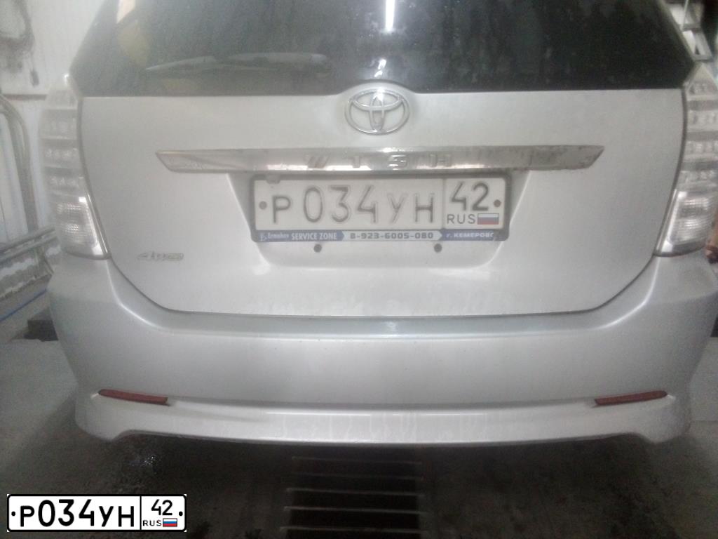 Фото автомобиля TOYOTA WISH, 2007 — госномер М318КС154