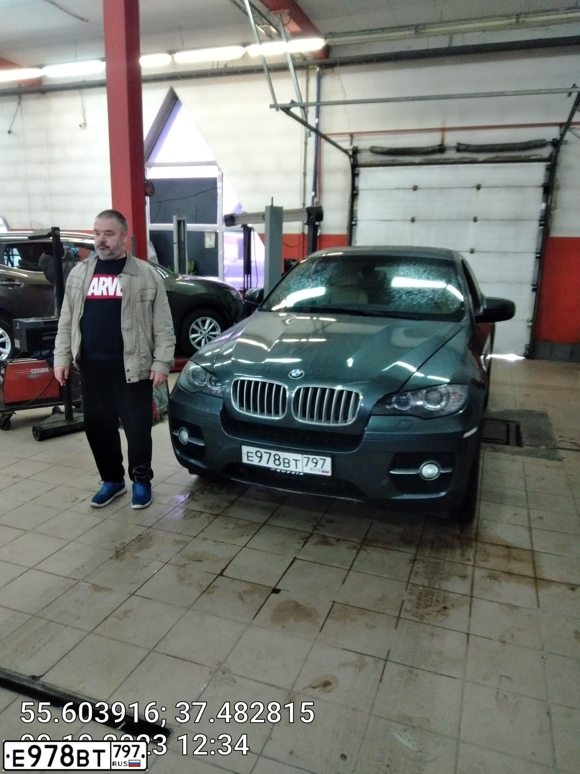 Фото автомобиля BMW X6, 2008 — госномер С241ВА184. Цвет: Серый