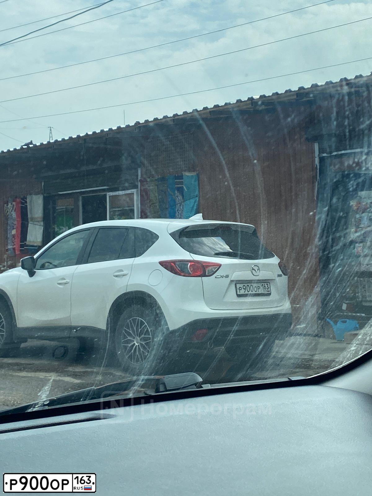 Фото автомобиля NISSAN JUKE, 2011 — госномер Р317РС40. Цвет: Белый