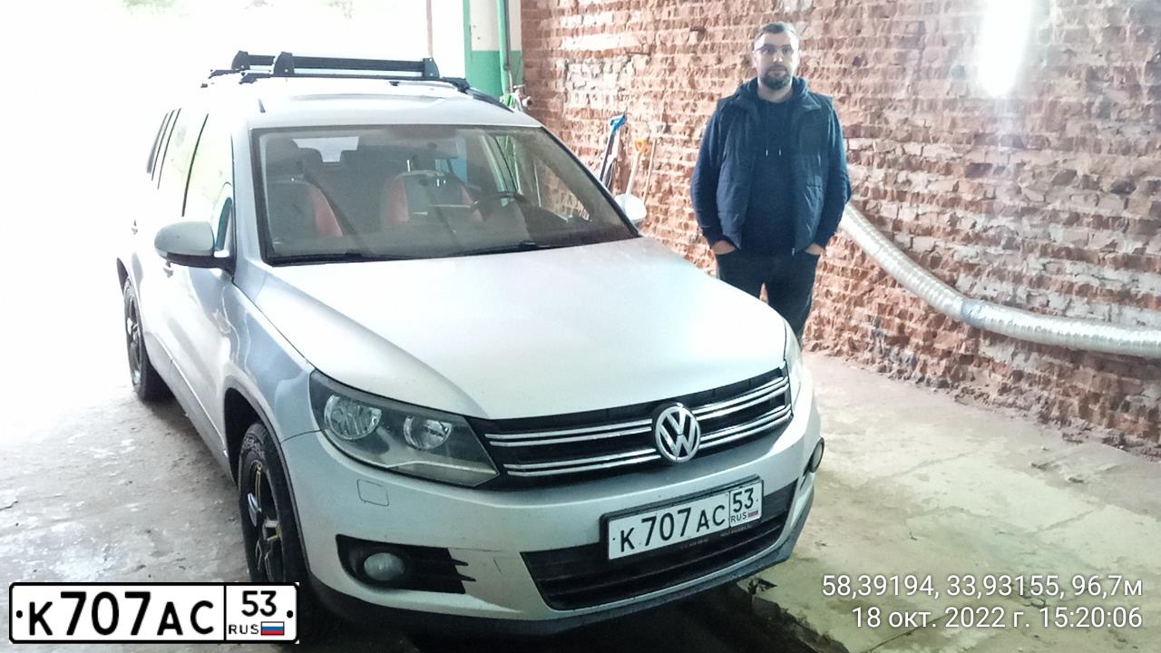 Фото автомобиля VOLKSWAGEN TIGUAN, 2012 — госномер К707АС53. Цвет: Серебристый