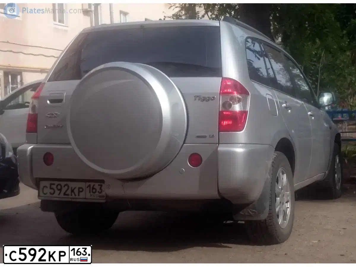 Фото автомобиля VOLKSWAGEN TOUAREG, 2011 — госномер С595КР163. Цвет: БЕЛЫЙ