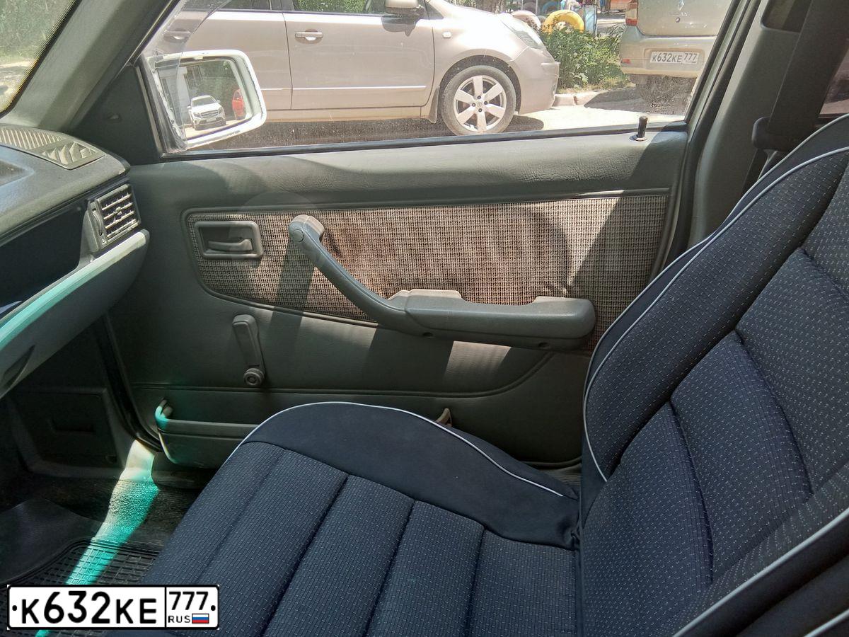 Фото автомобиля RENAULT LOGAN, 2014 — госномер В288МЕ92. Цвет: БЕЖЕВЫЙ