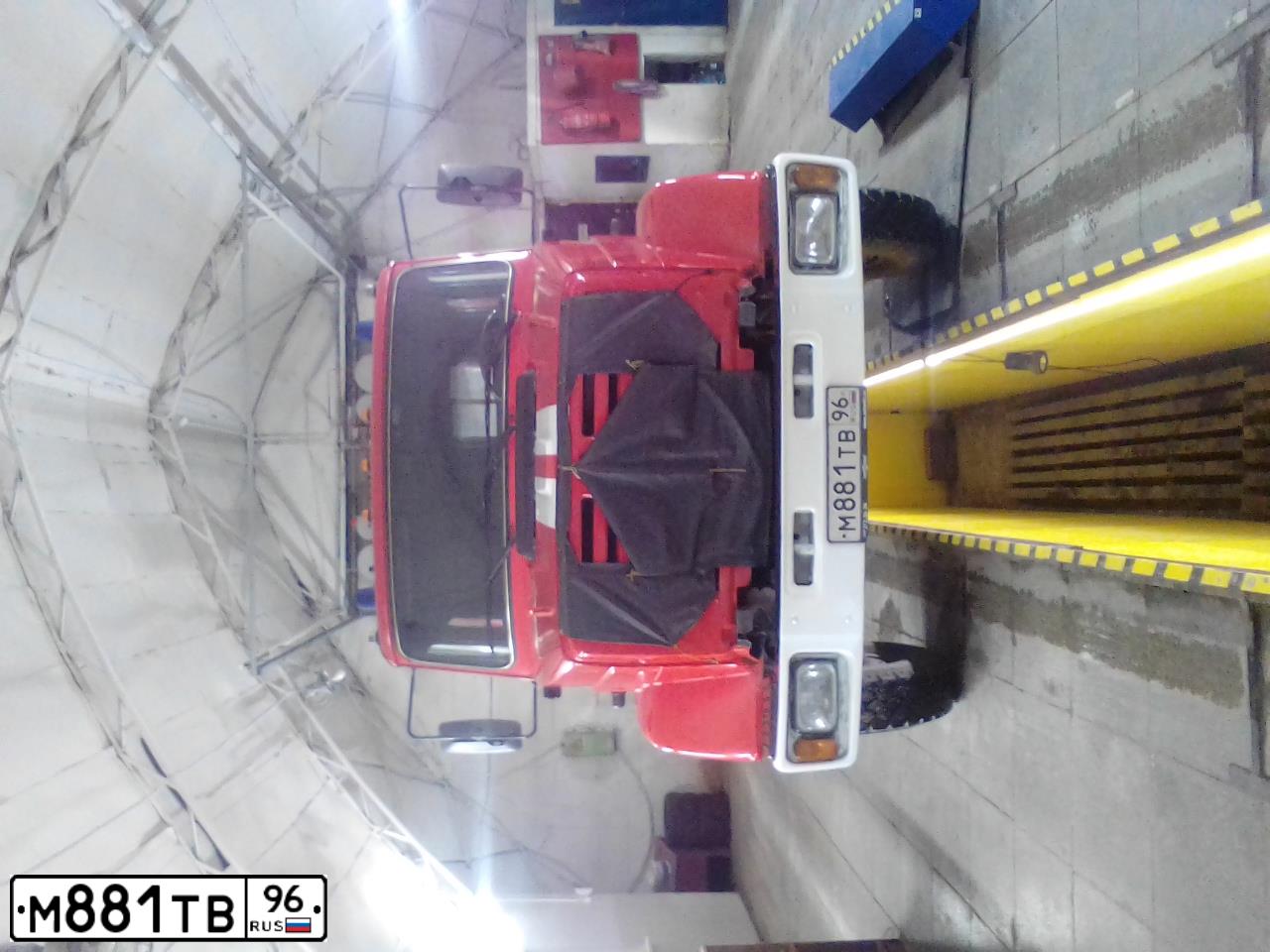 Фото автомобиля ZIL 433362 /4X2/ CHASSIS, 2007 — госномер М881ТВ96. Цвет: ОРАНЖЕВЫЙ