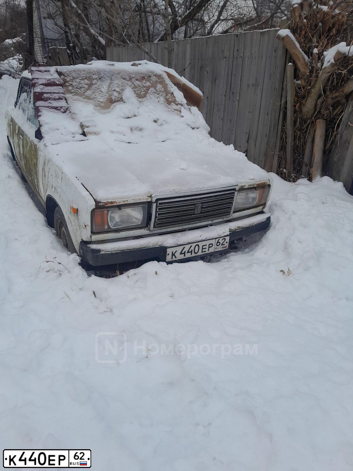 Фото автомобиля LADA 2107, 2003 — госномер К440ЕР62. Цвет: ЯРКО-БЕЛЫЙ