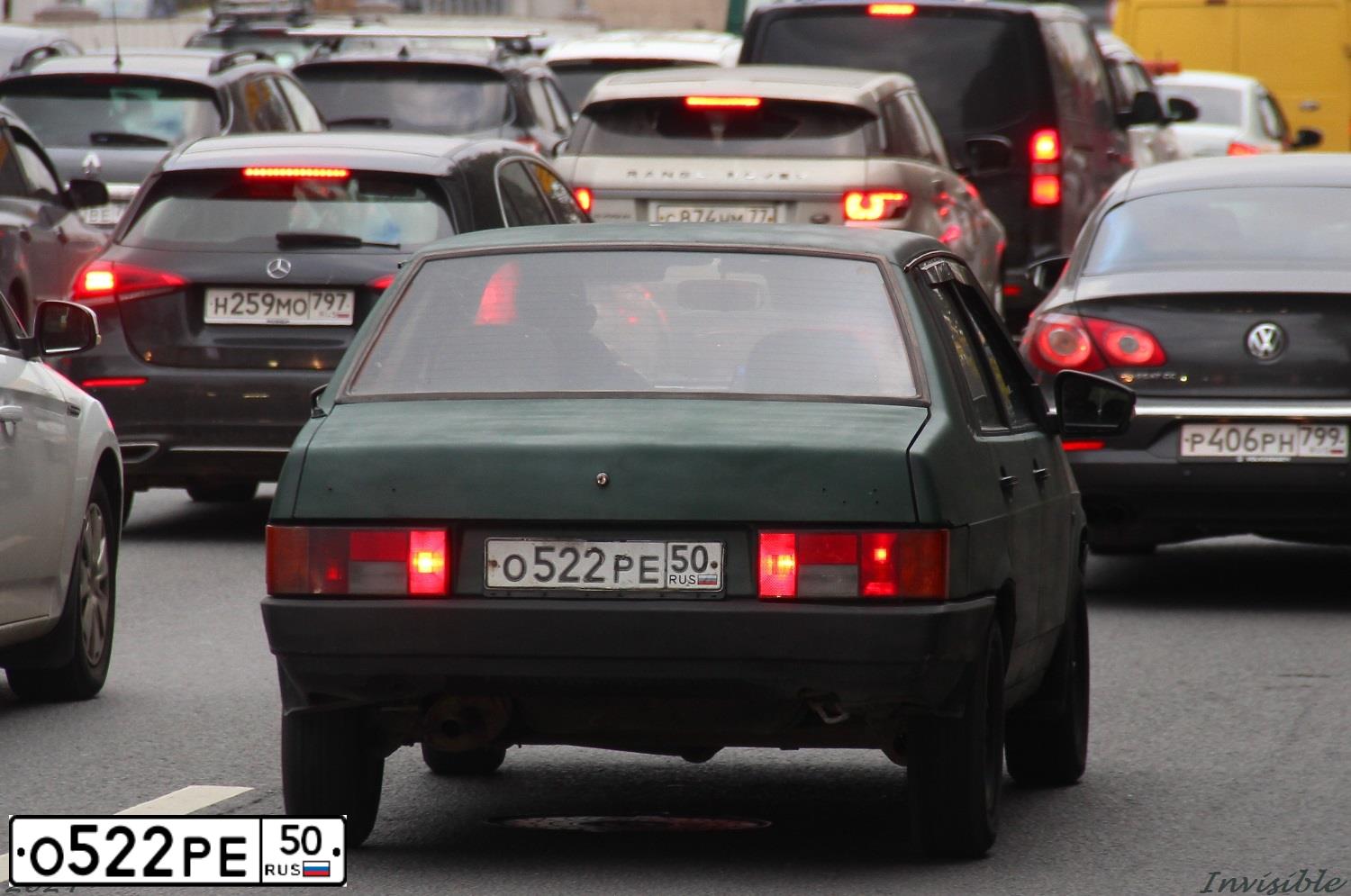 Фото автомобиля LADA 2109 SAMARA, 1999 — госномер О522РЕ50. Цвет: ЗЕЛЕНЫЙ