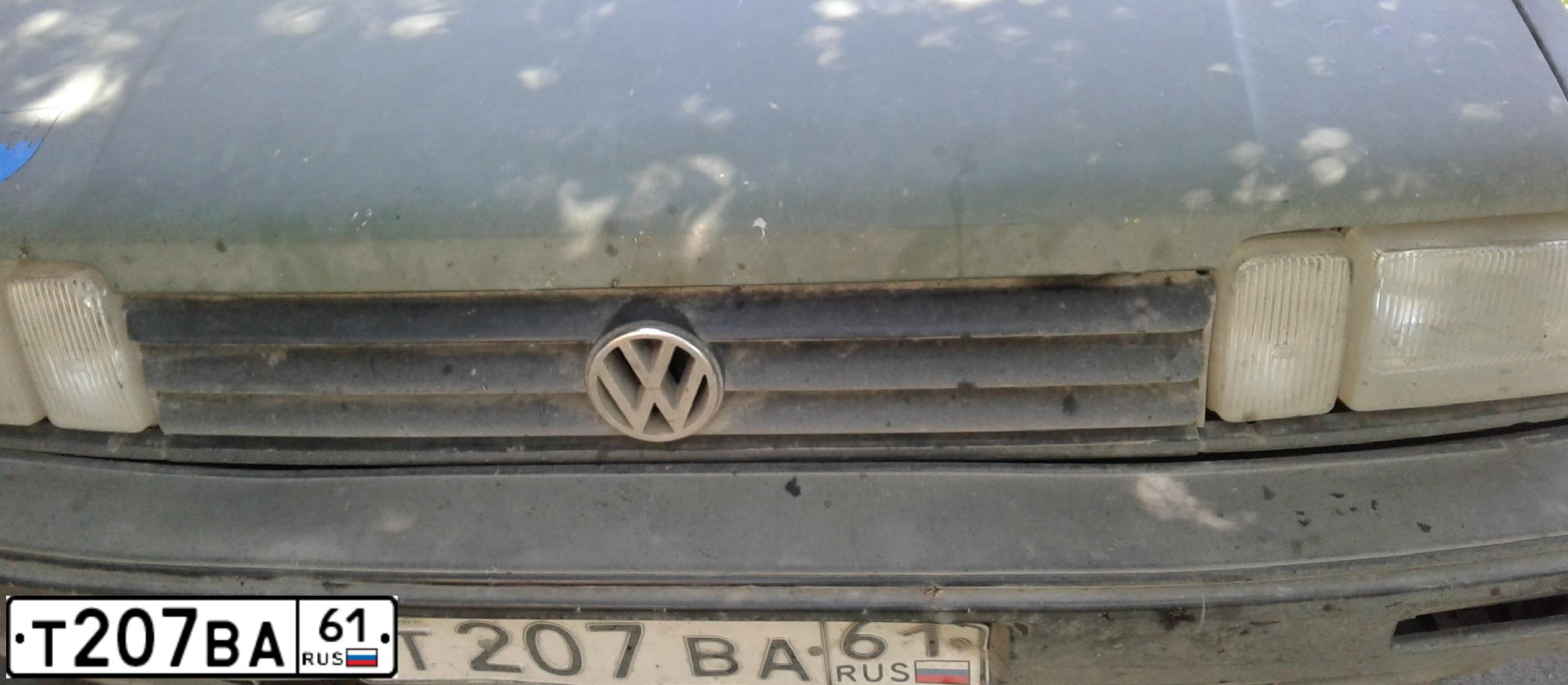 Фото автомобиля VOLKSWAGEN PASSAT, 1986 — госномер Т207ВА61. Цвет: Т.ЗЕЛЕНЫЙ