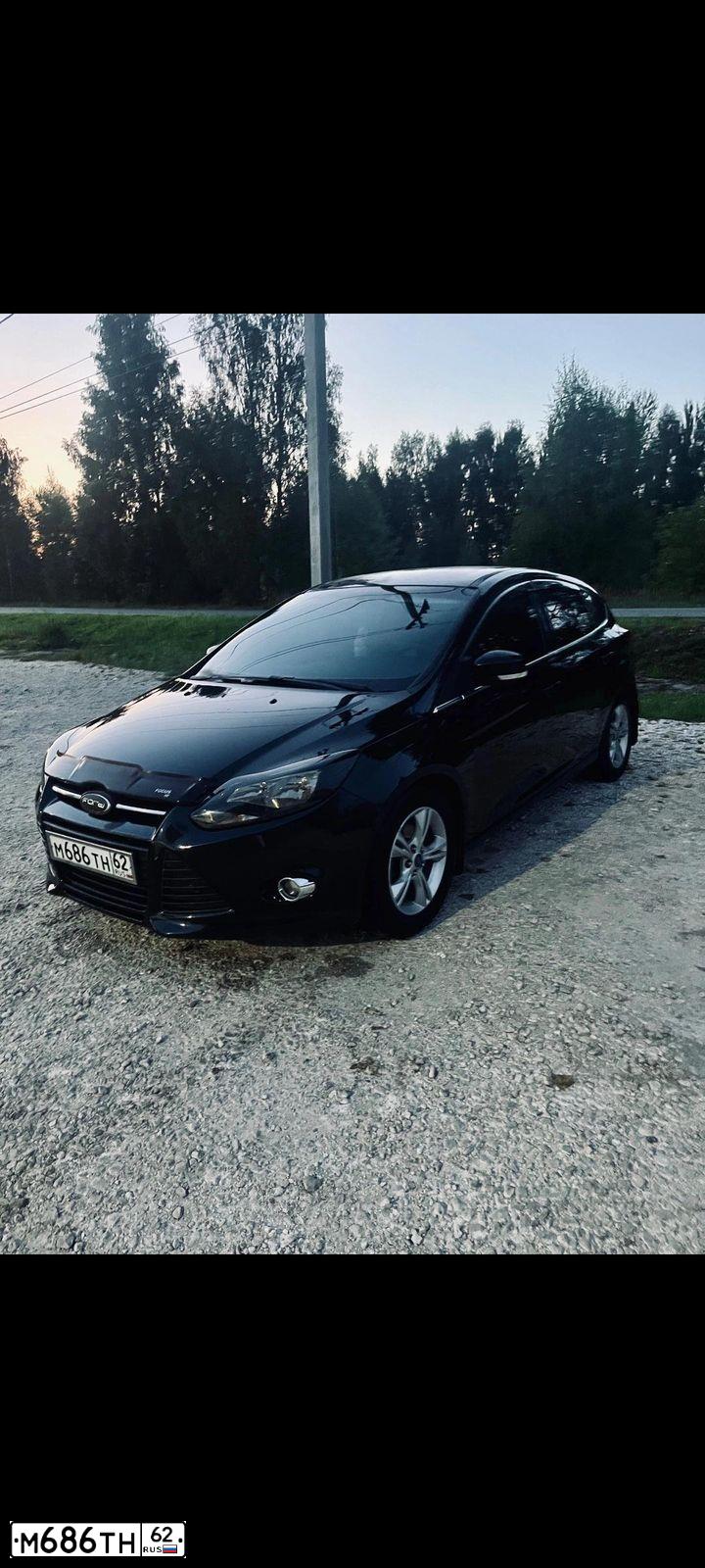 Фото автомобиля FORD FOCUS, 2012 — госномер М686ТН62. Цвет: ЧЕРНЫЙ