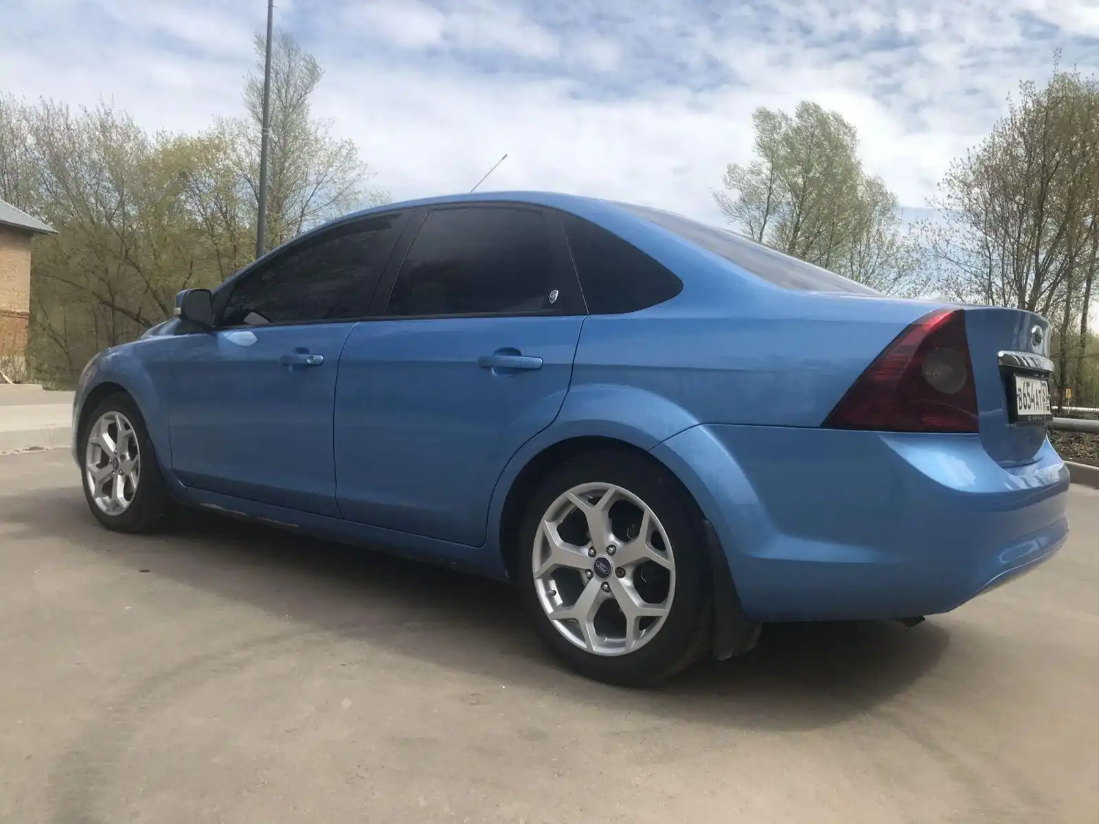 Фото автомобиля FORD FOCUS, 2008 — госномер Е070СК797. Цвет: синий