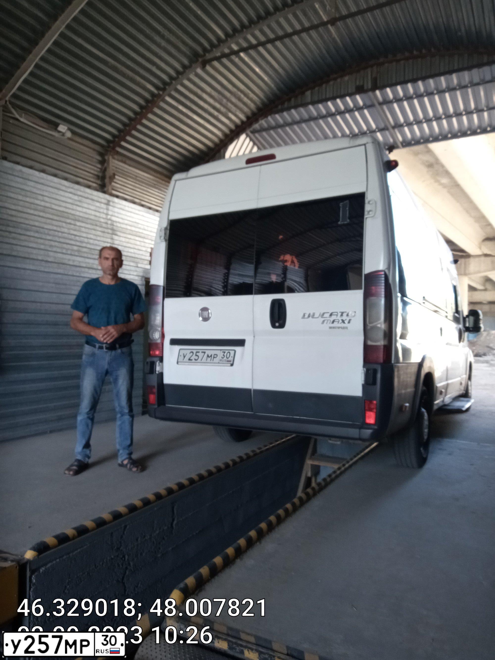 Фото автомобиля FIAT DUCATO, 2012 — госномер У257МР30. Цвет: БЕЛЫЙ