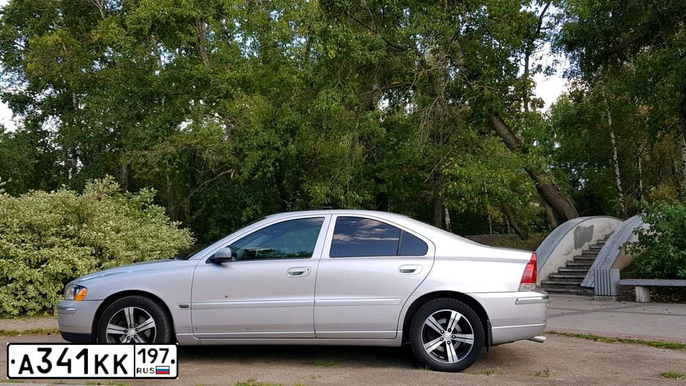 Фото автомобиля VOLVO S60, 2005 — госномер А341КК197. Цвет: Серебристый