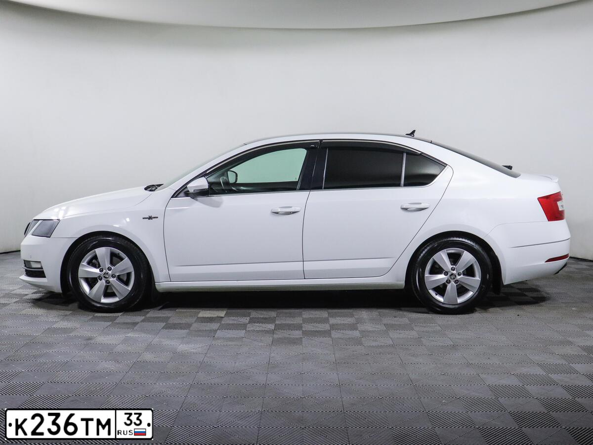 Фото автомобиля SKODA OCTAVIA, 2020 — госномер М573РЕ67. Цвет: Белый