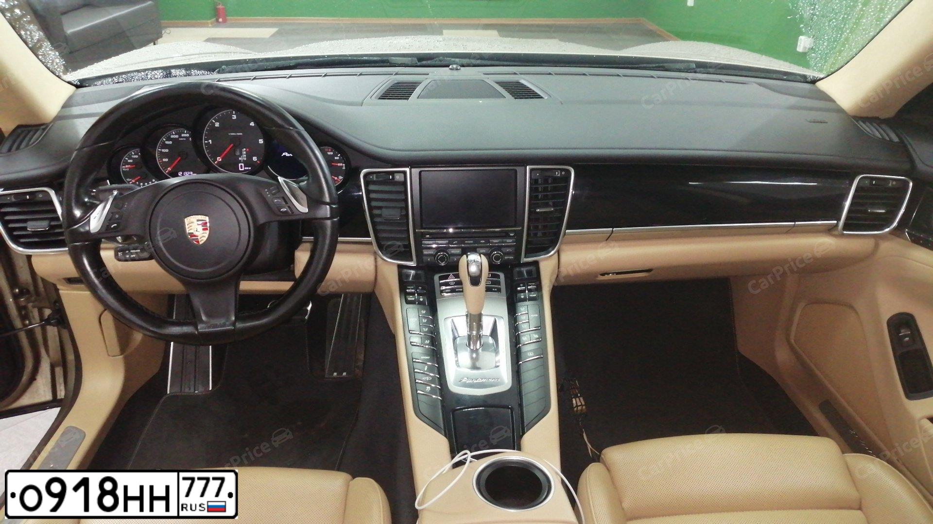 Фото автомобиля LAMBORGHINI AVENTADOR, 2013 — госномер К968СР790. Цвет: Оранжевый