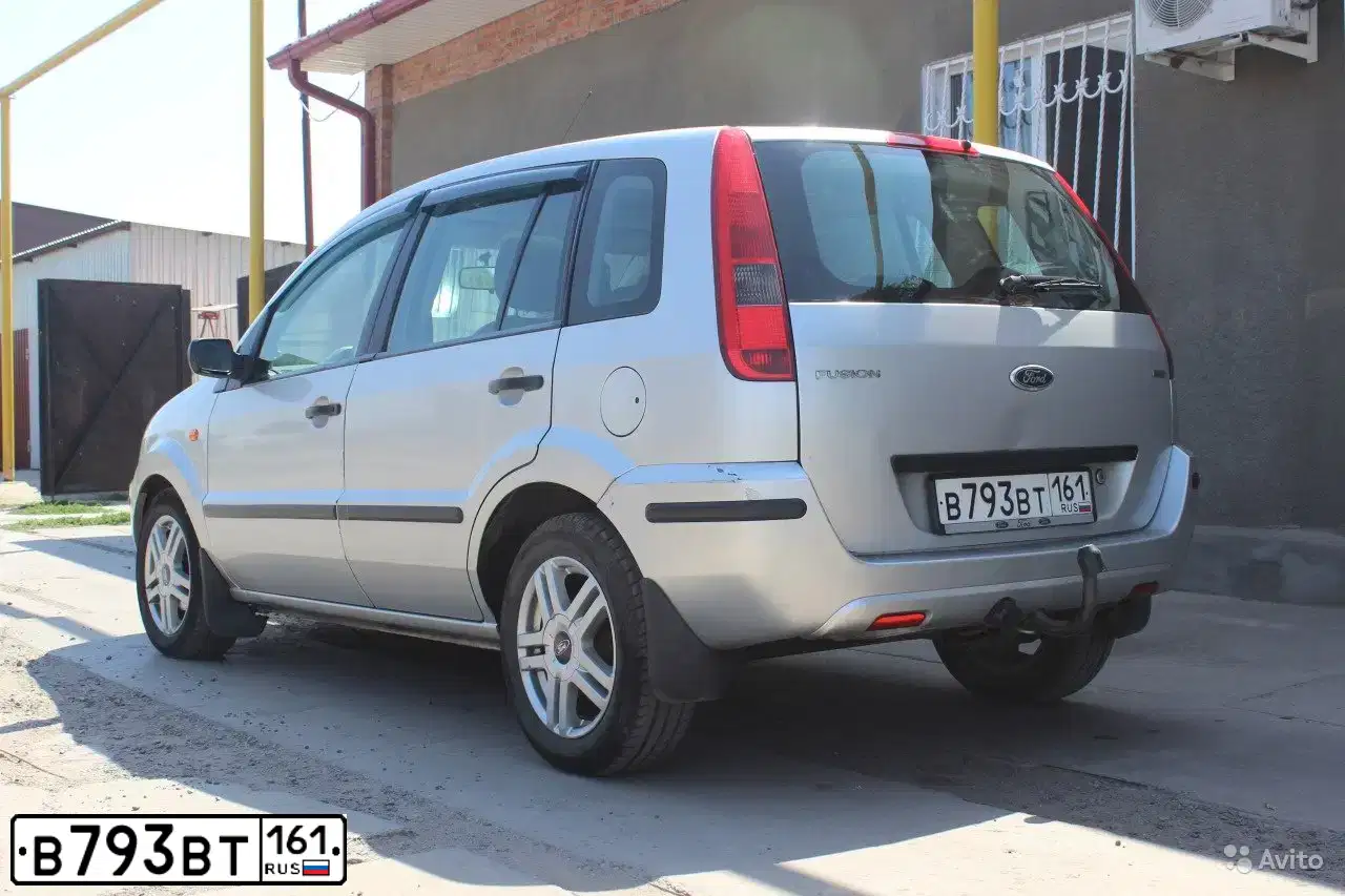 Фото автомобиля FORD FUSION, 2003 — госномер В793ВТ161. Цвет: БЕЛЫЙ
