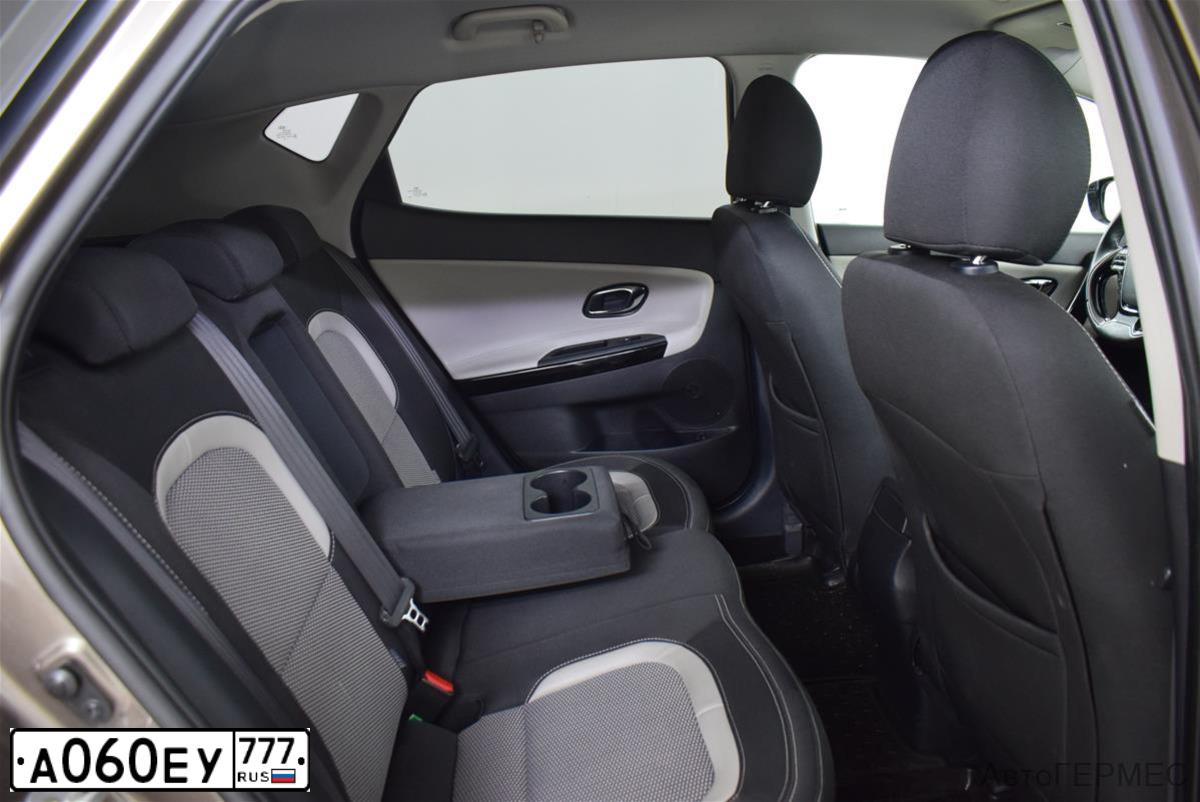 Фото автомобиля KIA CEE'D, 2014 — госномер А060ЕУ777. Цвет: Коричневый