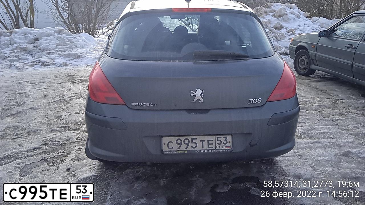 Фото автомобиля PEUGEOT 308, 2008 — госномер С995ТЕ53. Цвет: ТЕМНО-СЕРЫЙ