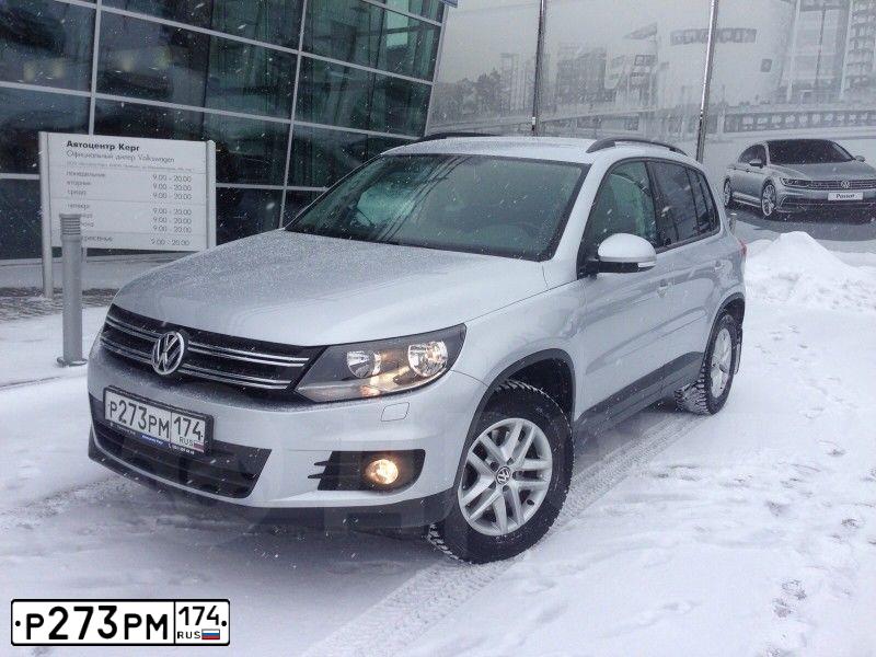 Фото автомобиля VOLKSWAGEN TIGUAN, 2011 — госномер Р273РМ174. Цвет: БЕЛЫЙ