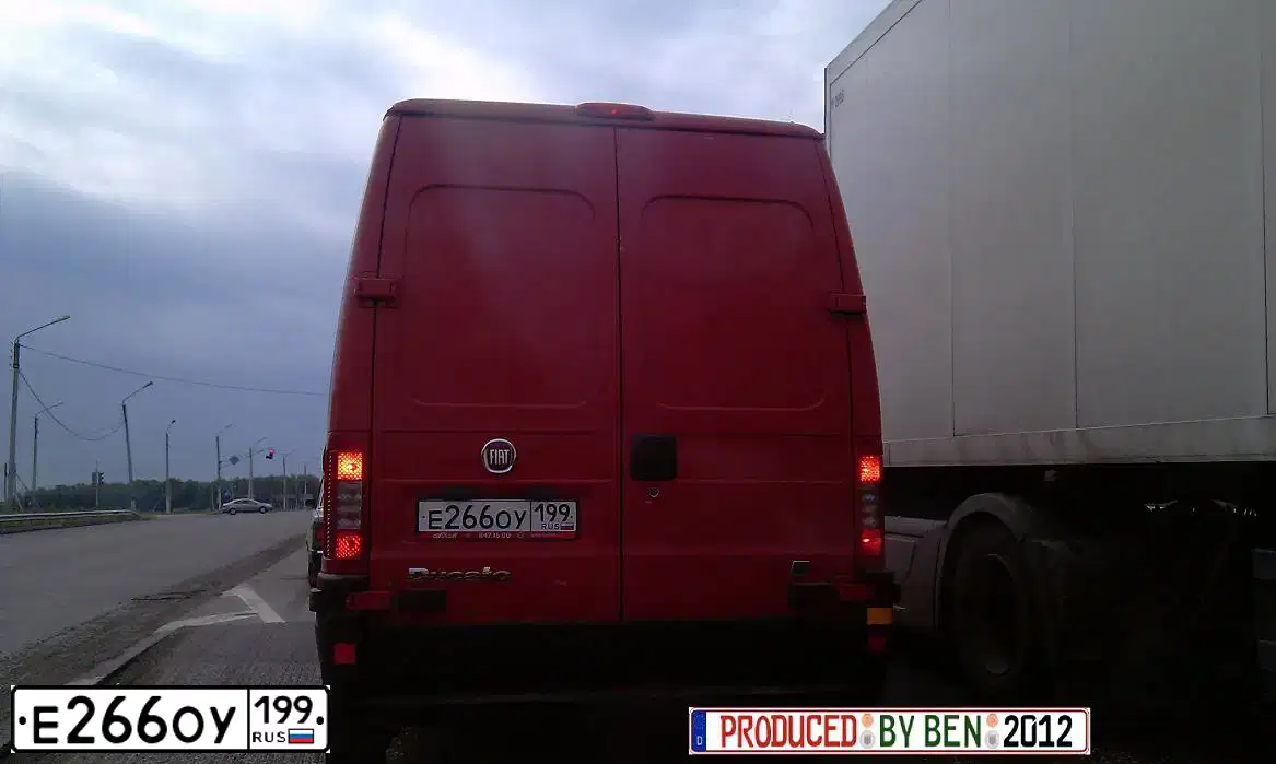 Фото автомобиля FIAT DUCATO, 2008 — госномер Н784ТУ126. Цвет: Красный