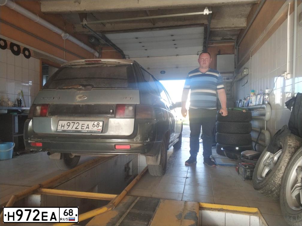 Фото автомобиля LADA 2111 LADA, 2003 — госномер Р247КУ68. Цвет: ЗОЛОТИСТЫЙ ТЕМНО-ЗЕЛЕНЫЙ