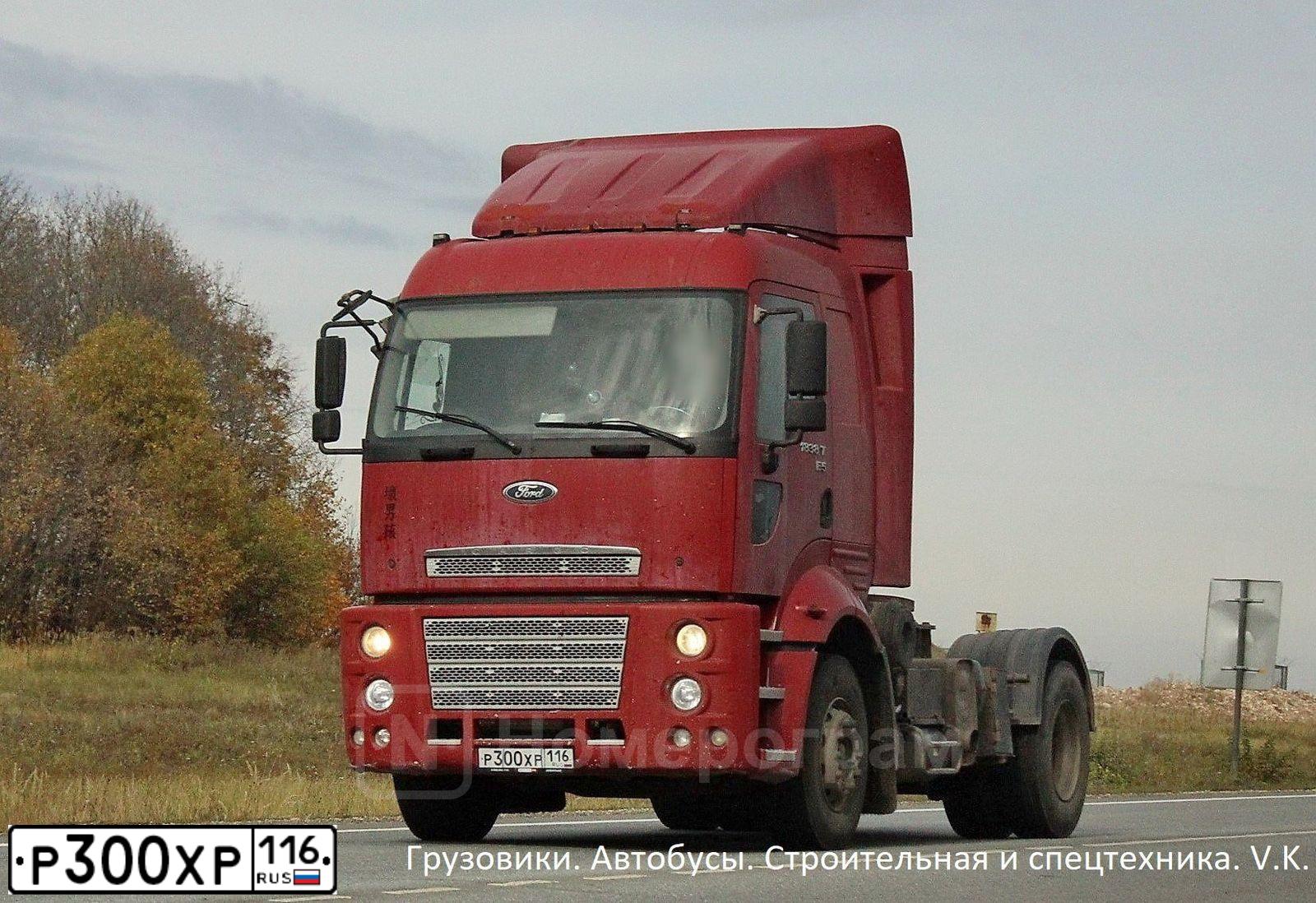 Фото автомобиля MERCEDES-BENZ ML350 4МАТIС, 2013 — госномер В985МХ155. Цвет: ТЕМНО КРАСНЫЙ