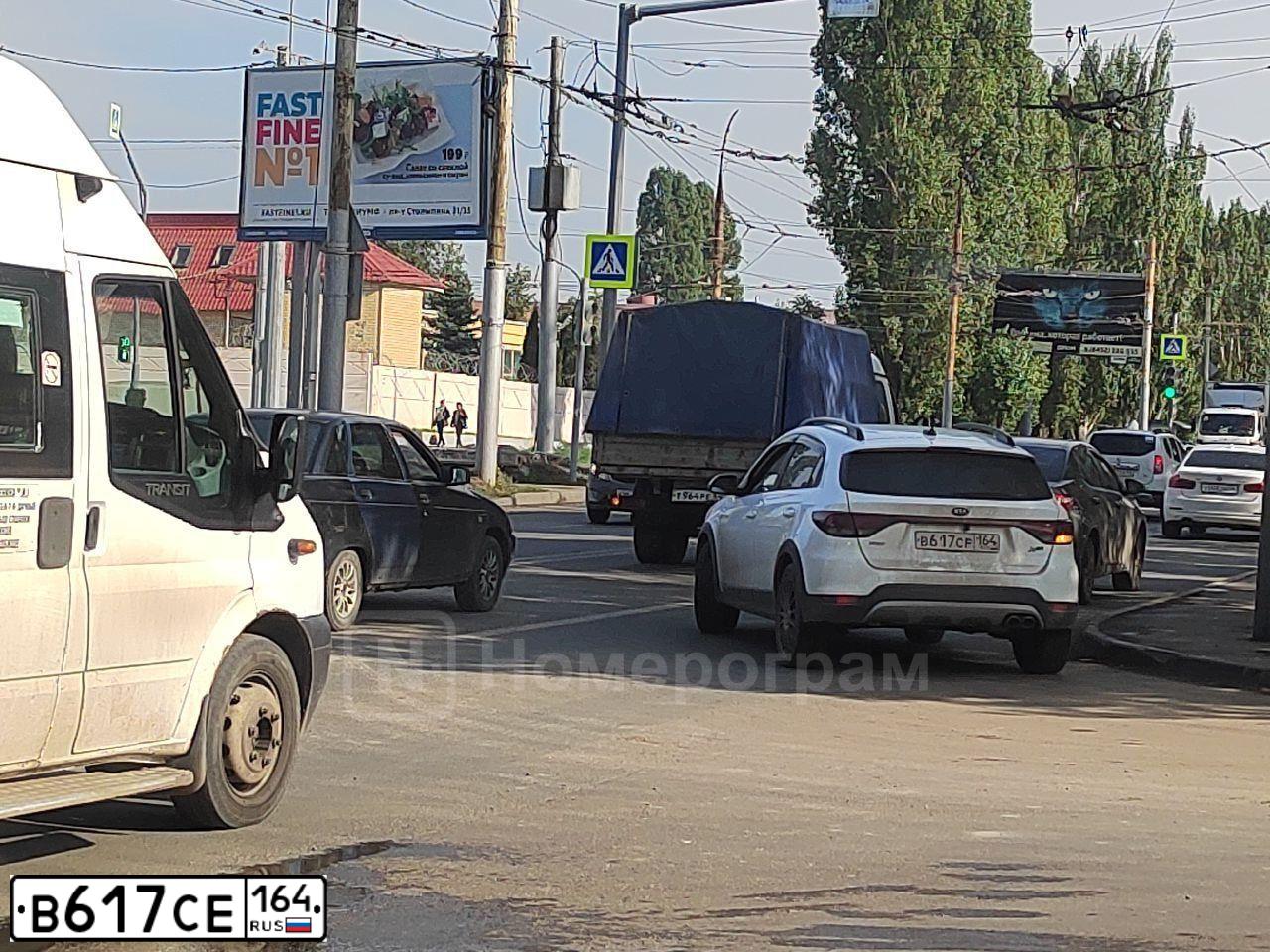 Фото автомобиля LADA 2170 PRIORA, 2007 — госномер У561МТ136. Цвет: синий