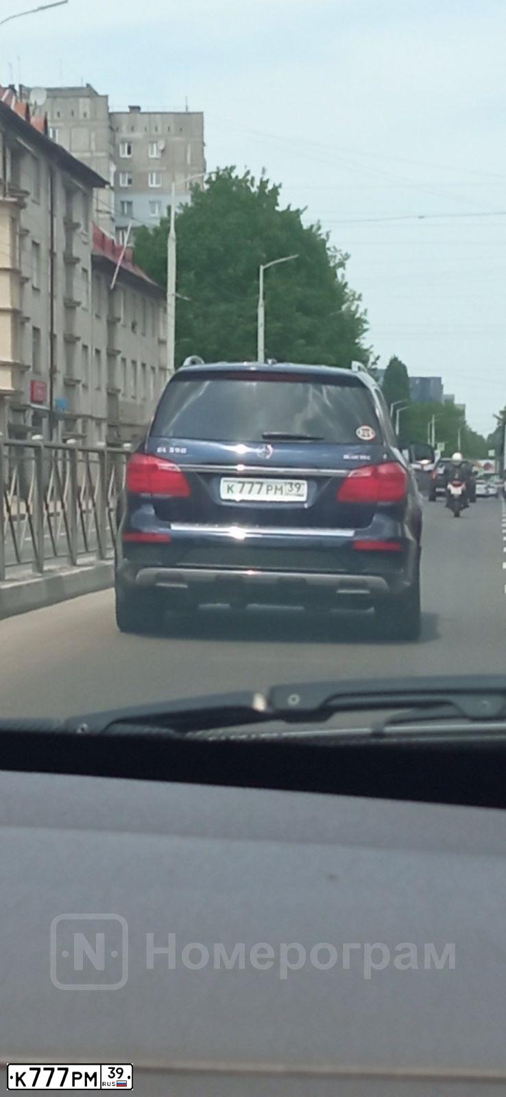 Фото автомобиля MERCEDES-BENZ GL350, 2011 — госномер С052ТН39. Цвет: ЧЕРНЫЙ