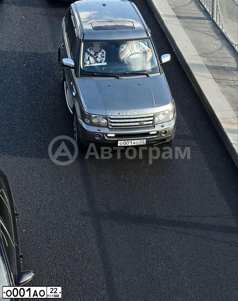 Фото автомобиля INFINITI QX70 /FX/, 2005 — госномер О001АО22. Цвет: ЧЕРНЫЙ
