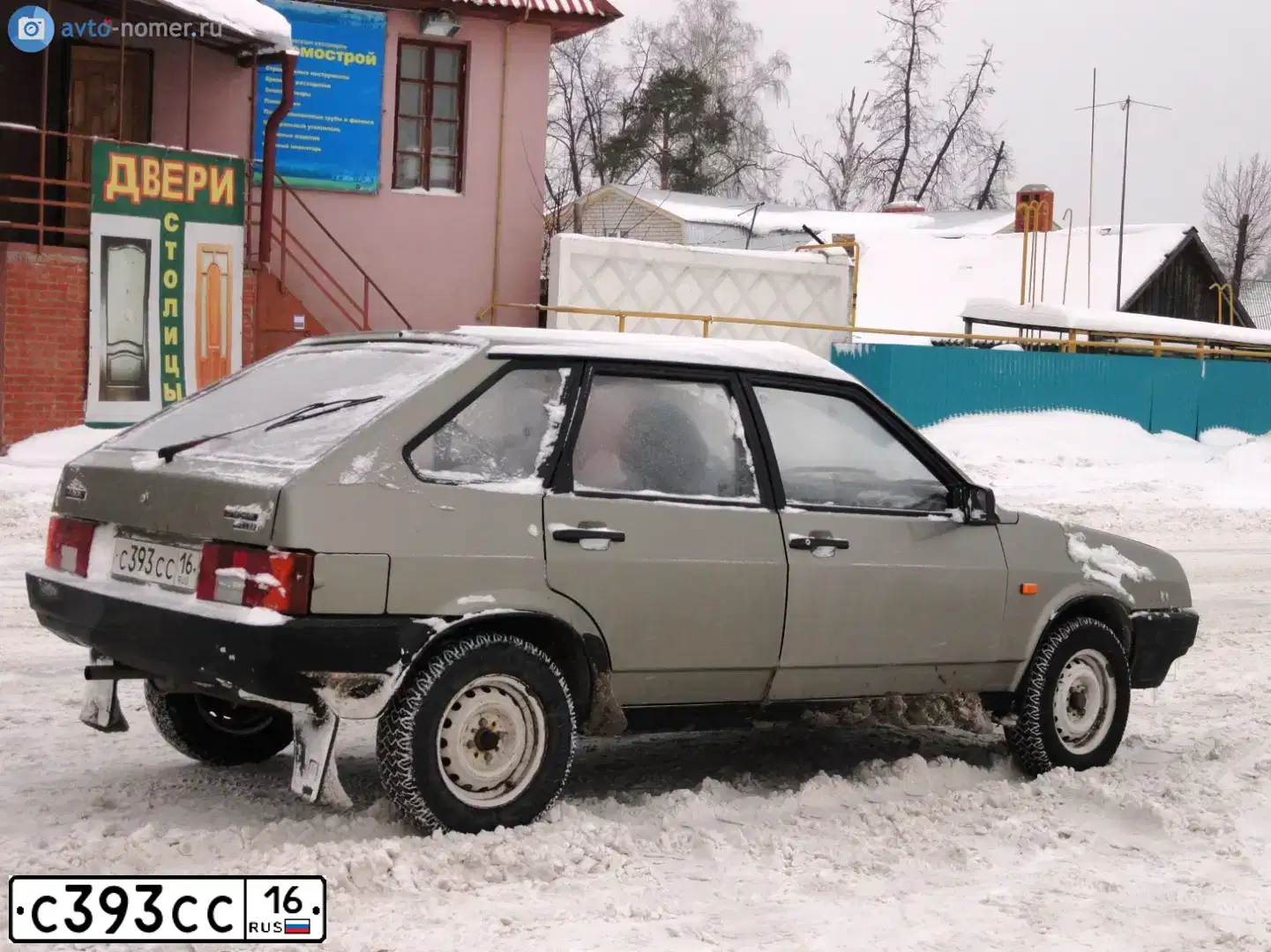 Фото автомобиля LADA 2109 SAMARA, 2002 — госномер С393СС16. Цвет: СЕРЕБРИСТО-СЕРО-ЗЕЛЕНЫЙ