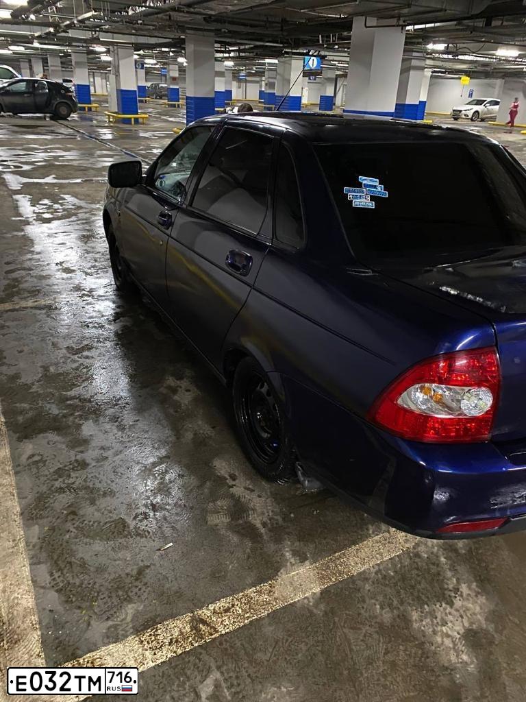 Фото автомобиля LADA 2170 PRIORA, 2011 — госномер Е933НО21. Цвет: синий