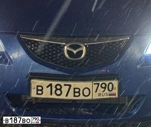 Фото автомобиля MAZDA 3, 2005 — госномер В187ВО790. Цвет: синий