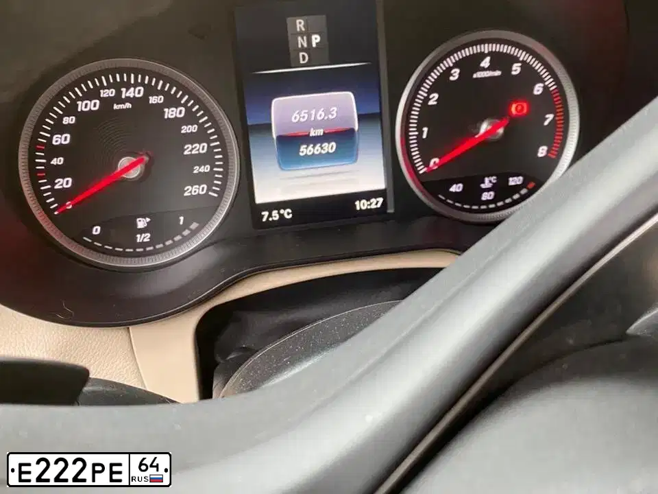 Фото автомобиля МЕРСЕДЕС-БЕНЦ GLC 250 4 MATIC, 2015 — госномер К784ОС164. Цвет: ЧЕРНЫЙ