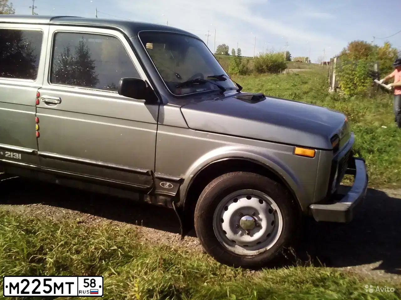 Фото автомобиля LADA 2131 NIVA, 2005 — госномер Н225МТ58. Цвет: СЕРЫЙ