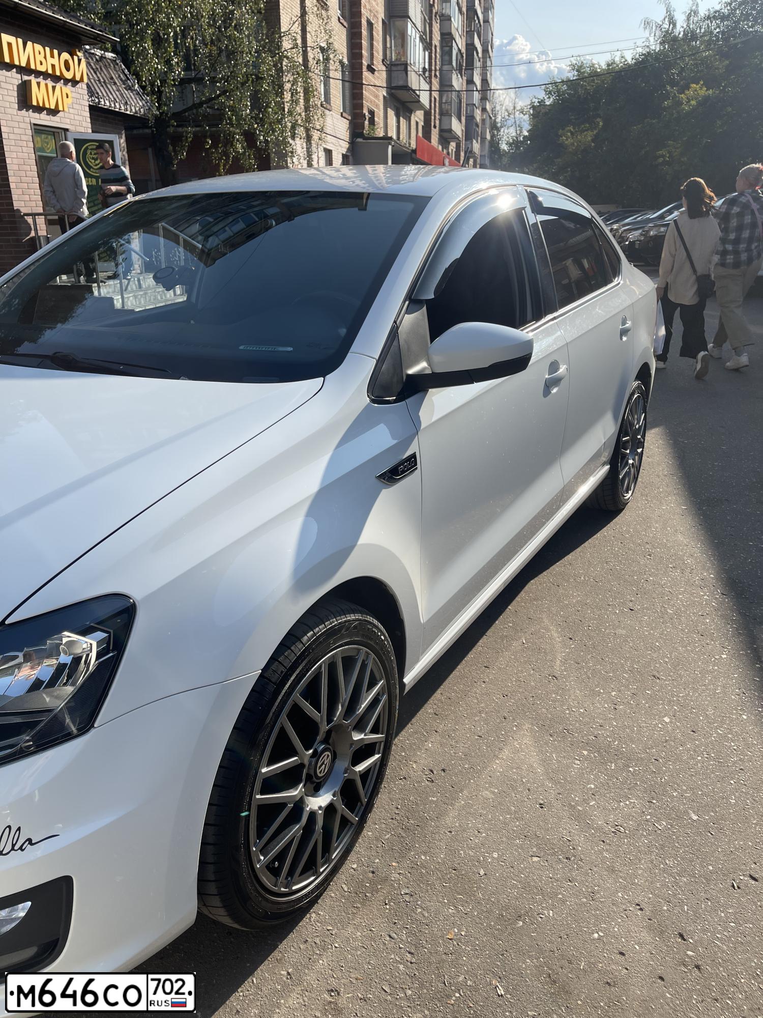 Фото автомобиля ФОЛЬКСВАГЕН ПОЛО, 2018 — госномер С367ТЕ05. Цвет: Белый