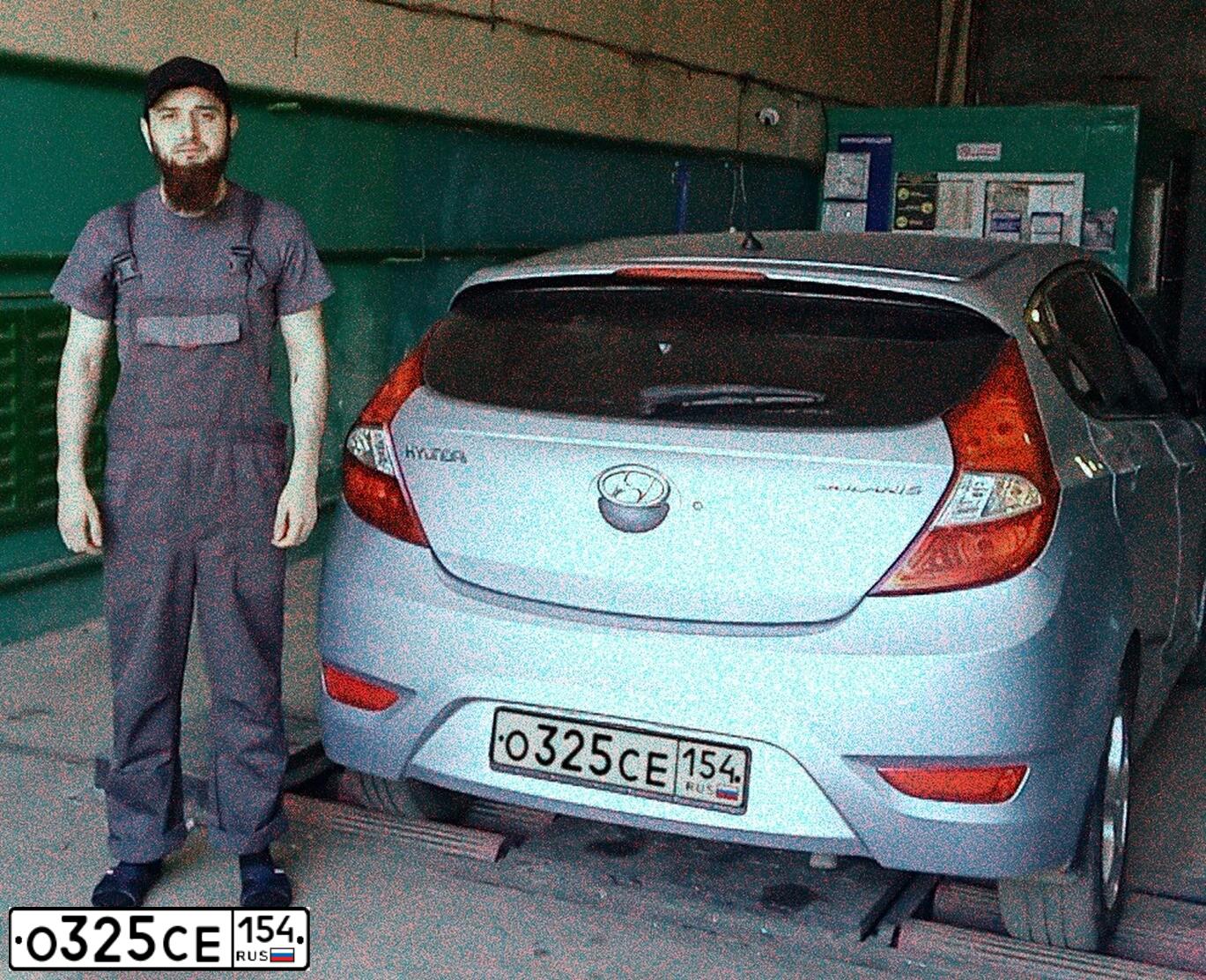 Фото автомобиля HYUNDAI SOLARIS, 2012 — госномер У133ТК124. Цвет: СЕРО-ГОЛУБОЙ