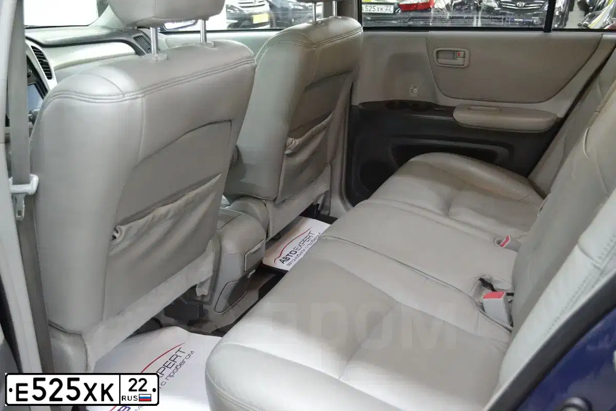 Фото автомобиля TOYOTA RAV4, 2008 — госномер Е525РК22. Цвет: СВЕТЛО-ЗЕЛЕНЫЙ