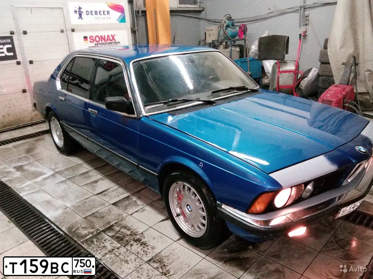 Фото автомобиля BMW SERIE 7, 1986 — госномер Т159ВС750. Цвет: СИНИЙ ТЕМНЫЙ