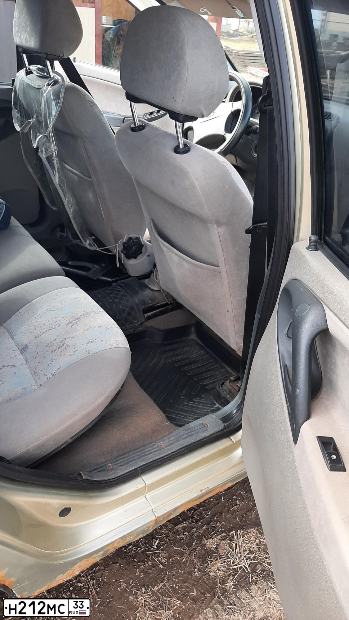 Фото автомобиля LADA 1118 KALINA, 2008 — госномер К490ХЕ163. Цвет: БЕЛО-ЖЕЛТЫЙ ПЕРЛАМУТРОВЫЙ