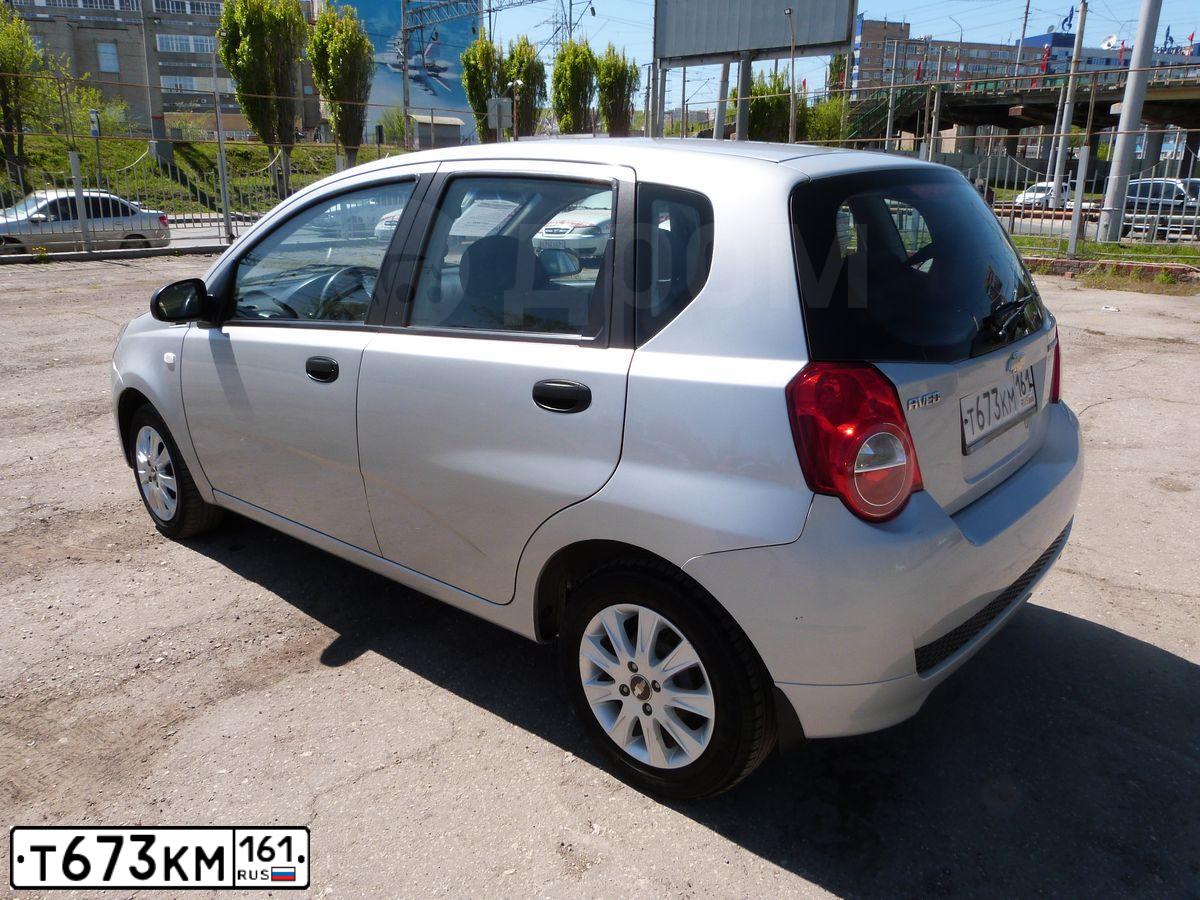 Фото автомобиля ШЕВРОЛЕ АВЕО, 2009 — госномер Е951АВ164. Цвет: СЕРЕБРИСТЫЙ