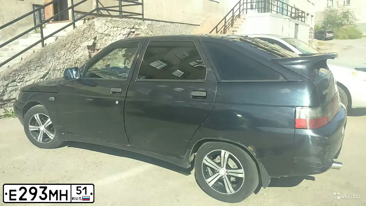 Фото автомобиля LADA 2112 LADA, 2004 — госномер А210КУ51. Цвет: ГРАФИТОВЫЙ МЕТАЛЛИК
