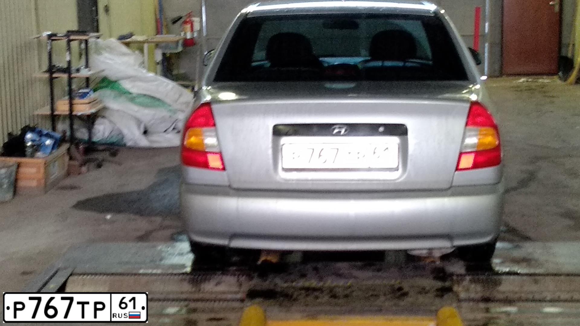 Фото автомобиля TAGAZ ACCENT, 2005 — госномер Р767ТР61. Цвет: серебристый