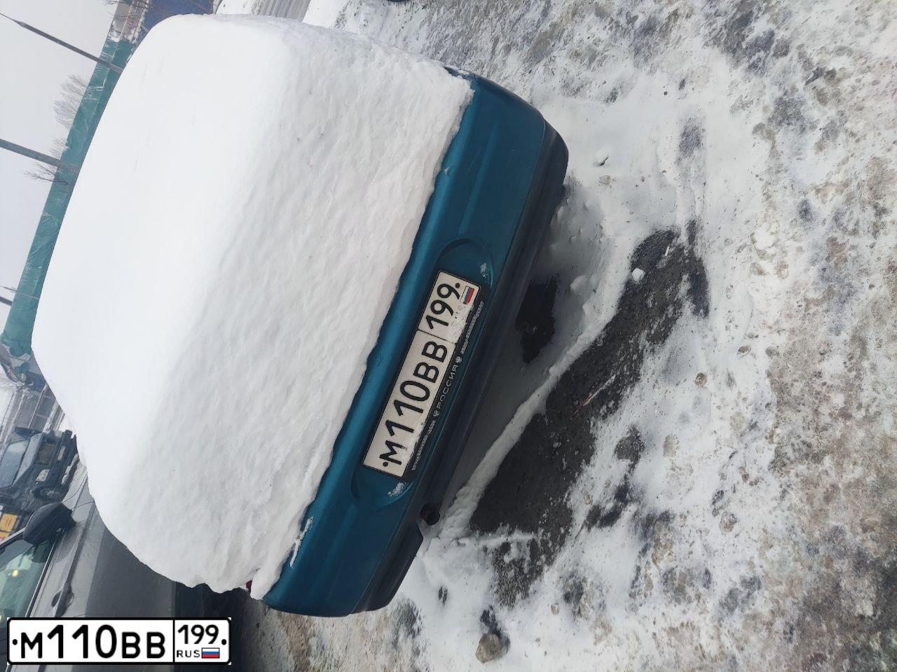 Фото автомобиля LADA 2110, 1998 — госномер М110ВВ199. Цвет: СИНИЙ