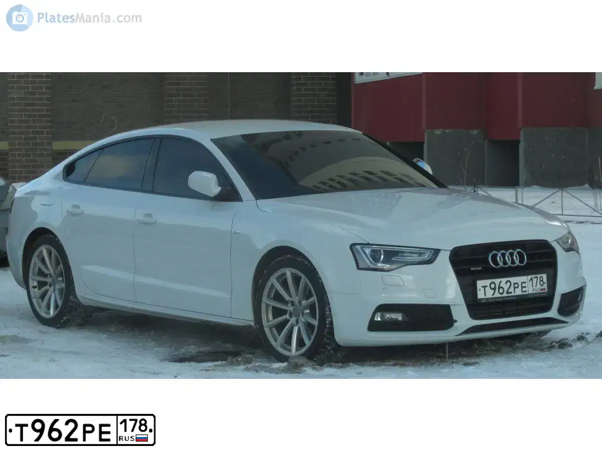 Фото автомобиля AUDI A5, 2015 — госномер Т962РЕ178. Цвет: Белый