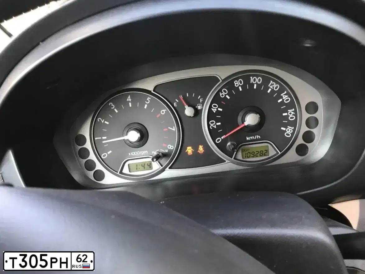 Фото автомобиля KIA PICANTO / MORNING, 2006 — госномер Т305РН62. Цвет: СЕРЕБРИСТЫЙ