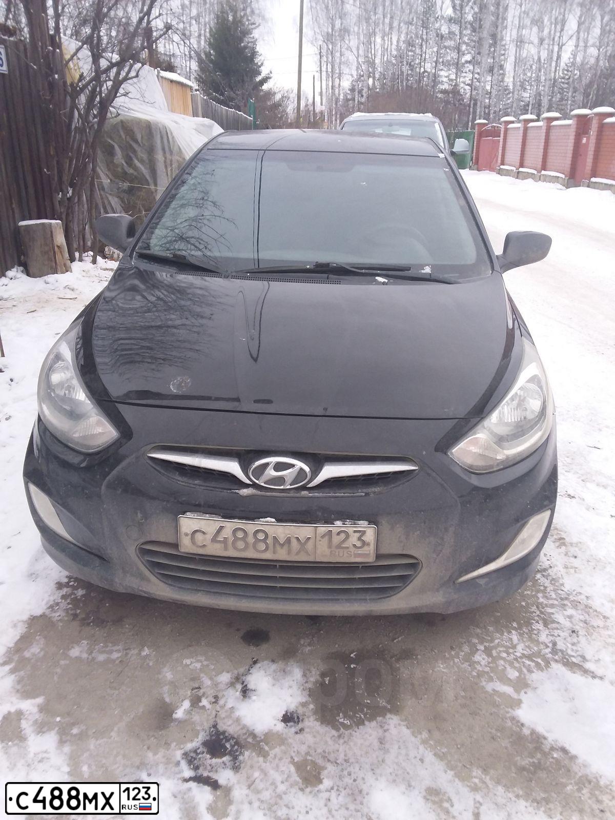 Фото автомобиля HYUNDAI SOLARIS, 2012 — госномер О228НО159. Цвет: ЧЕРНЫЙ