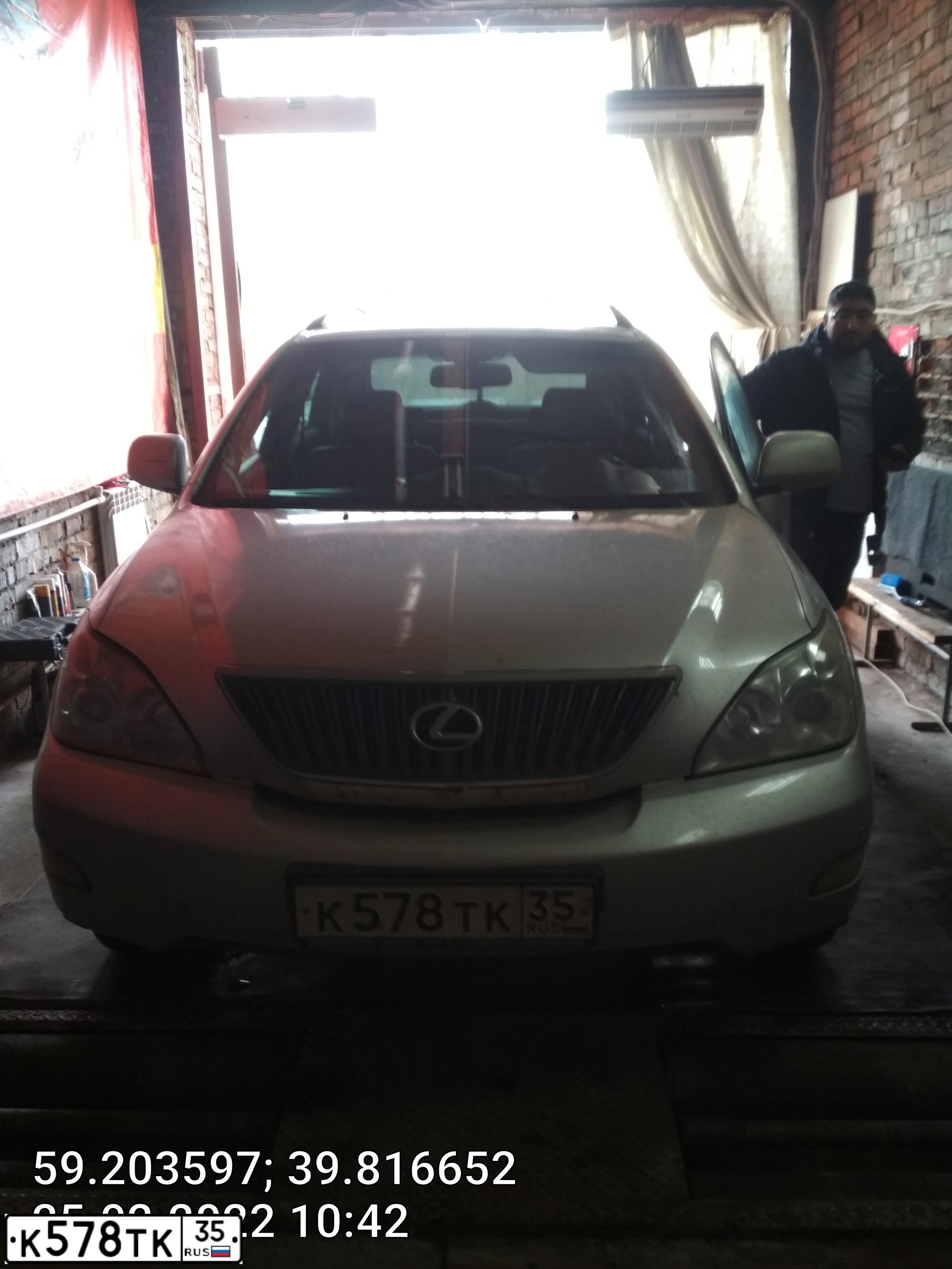 Фото автомобиля LEXUS RX, 2006 — госномер Е800ОО35. Цвет: СЕРЕБРИСТЫЙ